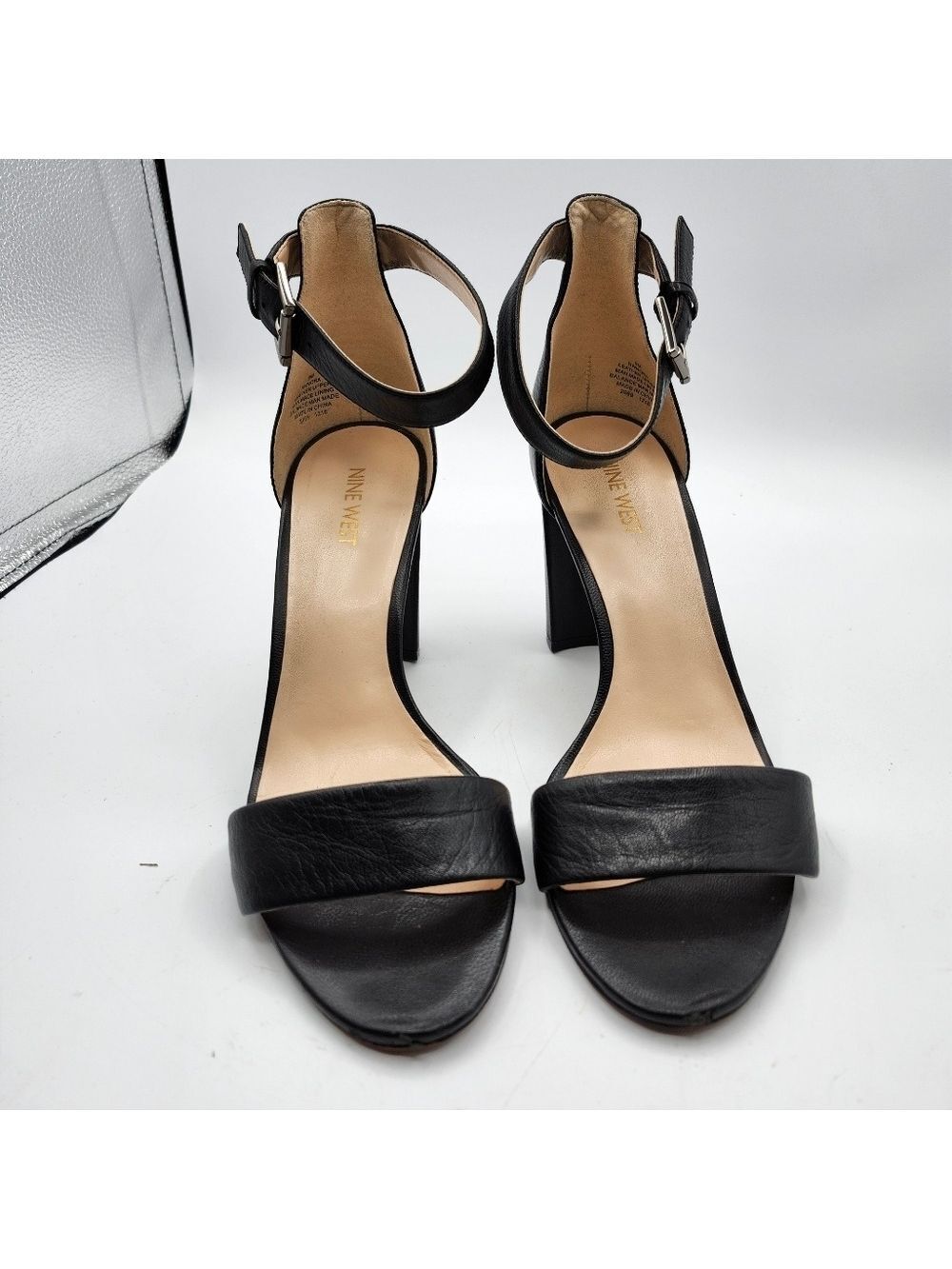 Nine West Black Leather Sexy Sleek Stunning Ankle Strap Block Heels Sz 9M